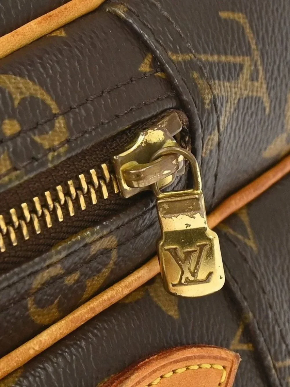 LOUIS VUITTON REPORTER PM MESSENGER SHOULDER BAG